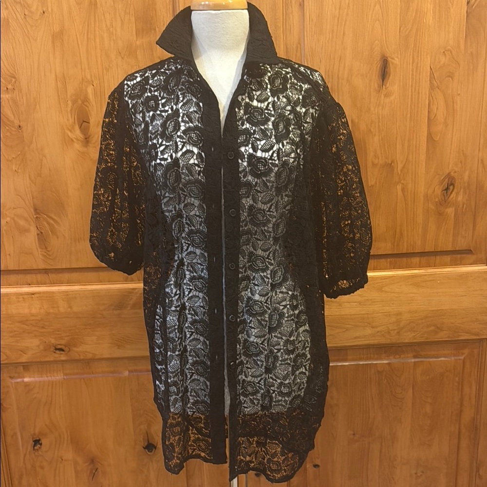 Black lace blouse size M